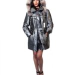 PIUMINO GIACCONE CON CAPPUCCIO STACCABILE BORDATO VOLPE CON CINTURA ZIP E BOTTONI 51