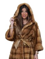 cappotto di visone orizzontale honey con cappuccio modello kimono con cinta 46