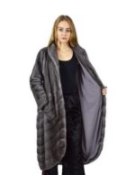 44 Nerzmantels gesamte Haut und horizontale blaue Iris Fourrure de Vison pelliccia visone mink fur – Bild 7