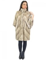 46 mantella donna visone ice con lavorazione trasversale collo coreana e bottone a specchio