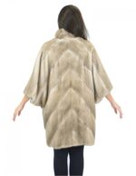 46 mantella donna visone ice con lavorazione trasversale collo coreana e bottone a specchio