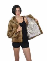 44 Giacca colore redglow pelliccia visone pelle intera orizzontale 61 centimetri cappuccio