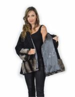5 Giaccone 56 in pelliccia di persiano colore nero e grigio con pelliccia rex cappuccio bordato