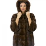 Giacca 70 centimetri visone orizzontale taglia 52 pelliccia cappuccio scanbrown