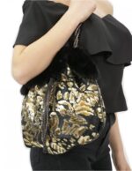 Tasche mit Paaren und goldenem Leder mit Nerzfell-Oberrand – Bild 3