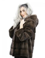 Куртка с капюшоном scanbrown длиной 70 см размер 54 горизонтальная норковая шуба с кожаным ремнем, внешние карманы — изображение 3
