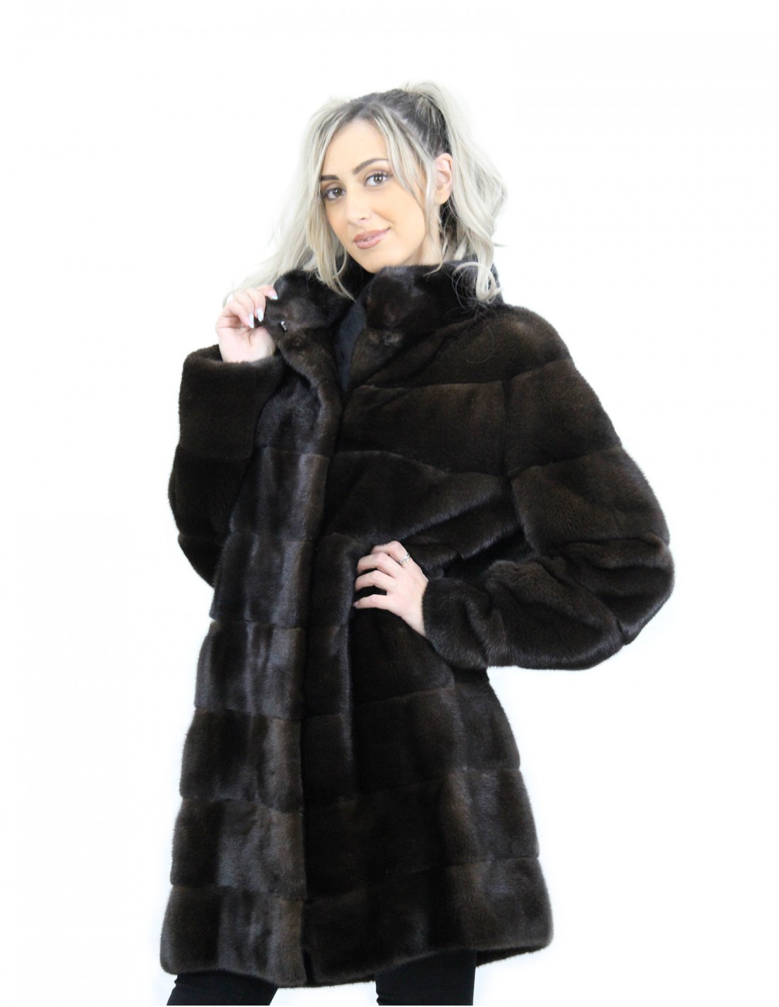 90 cm long mahogany hooded coat, size 44, horizontal mink fur, external pockets - Image 3