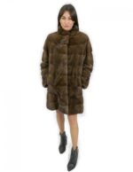 Koreanischer scanbrauner Kragenmantel 90 cm lang Größe 44 horizontale Nerzfell Außentaschen – Bild 5