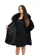 Cappotto in petali di visone 50 con collo in pelliccia di volpe chiusura ganci e maniche lunghe