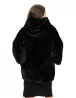 Mantella con manica e cappuccio 52 visone trasversale con tasche esterne morbida
