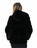 Cappottino nero in visone orizzontale con cappuccio 42 lungo 70 centimetri con tasche esterne