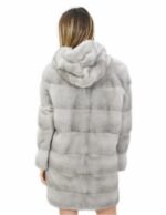 Cappottino in visone orizzontale grigio con cappuccio 46 lungo 84 centimetri con tasche esterne