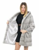 Cappottino in visone orizzontale grigio con cappuccio 46 lungo 84 centimetri con tasche esterne
