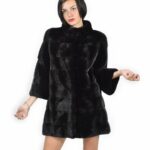 Mink fur size 42 neck crater color black color whole skin horizontal