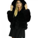 Giacca lunga 60 cm in pelliccia di volpe nera con lavorazione orizzontale cappuccio voluminoso