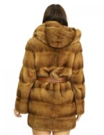 Cappotto 42 lungo 82 centimetri in pelliccia di visone gold con cappuccio foderato in pelliccia e chiusura con bottone e cintura