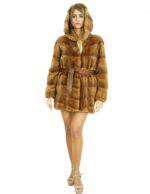 Cappotto 44 lungo 82 cm in pelliccia di visone gold con cappuccio foderato in pelliccia e chiusura con bottone e cinta