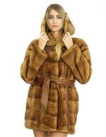 Cappotto 44 lungo 82 cm in pelliccia di visone gold con cappuccio foderato in pelliccia e chiusura con bottone e cinta