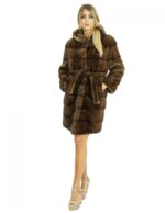 Cappotto 42 lungo 90 cm in pelliccia visone demi cappuccio e chiusura con ganci interni e cintura in pelliccia