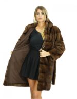 Cappotto 42 lungo 90 cm in pelliccia visone demi cappuccio e chiusura con ganci interni e cintura in pelliccia