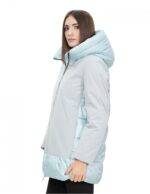 Piumino celeste 52 con stoffa sul davanti e sulle maniche lunghe cappuccio zip