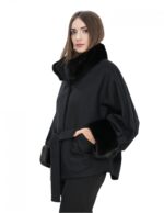 Mantellina nero 44-52 tessuto misto lana e collo pelliccia visone chiusura calamita e con cinta e tasche
