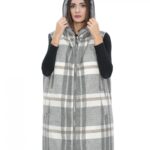 Smanicato gilet reversibile 48 grigio in lana con fantasia a quadri da un lato e dall'altro in piumino con cappuccio e zip