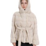 Giacca visone orizzontale beige sfumato cappuccio pelliccia manica tre quarti con ganci 44