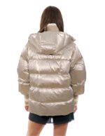 Champagnersilberne Daunenjacke 48 mit Kragen und Manschetten elastische Kapuze aus Wolle mit Knöpfen – Bild 6