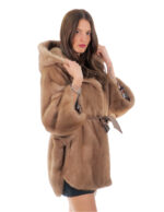 Mantella visone 48-56 poncho pastello pelle intera manica corta cintura interna pelle bottone collo