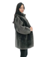 Cappotto in montone maniche lunghe polsi stretti 50 lungo 80 centimetri bottone al collo pistagna