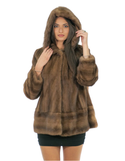 Cappotto in pelliccia di visone demi 50 modello verticale con fasce orizzontali polsi e fondo cappuccio