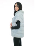 Gilet in visone orizzontale pelliccia 44 azzurro chiusura ganci fodera nero collo pistagna