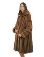 Cappotto lungo in pelliccia visone demi trasportata 46 con collo grande italiano e manica lunga con risvolto