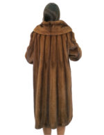 Cappotto lungo in pelliccia visone demi trasportata 46 con collo grande italiano e manica lunga con risvolto