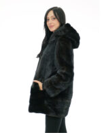 Cappotto in pelliccia di visone verticale 50 nero con fondo polsi e bordo cappuccio in pelliccia di rex