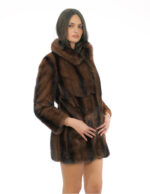 Pelliccia marrone sfumata a righe nere 44 visone demi marrone pelle intera manica lunga colletto italiano con bottone