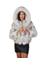 Horizontal fox fur jacket hood 42 white shaded natural closure hooks three-quarter sleeve