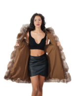 Gilet smanicato di pelliccia di volpe 100 centimetri 46 colore marrone coffee con cappuccio e cintura esterna in pelle - immagine 6