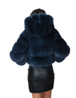 Giacca in pelliccia di volpe blu bomber 42 pelle orizzontale a V cappuccio manica tre quarti chiusura zip - immagine 5