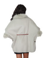 Mantella cashmere e lana con eco pelliccia ai bordi e al collo 48 verde aperta lateralmente tasche boccale cinturino pelle - immagine 5