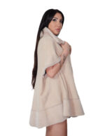 Mantella effetto campana montone 42 beige alba completamente reversibile manica corta chiusura bottoni clip - immagine 2