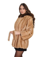 Giacca in visone beige con cappuccio bordato volpe marrone 48 cintura in pelliccia esterna manica lunga - immagine 3