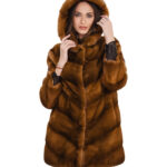 Cappotto in pelliccia di visone orizzontale a V oro gold 46 vestibilità larga cappuccio e manica lunga tasche esterne